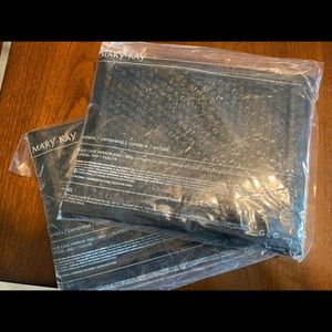 Mary Kay face case with mirror set of 2.